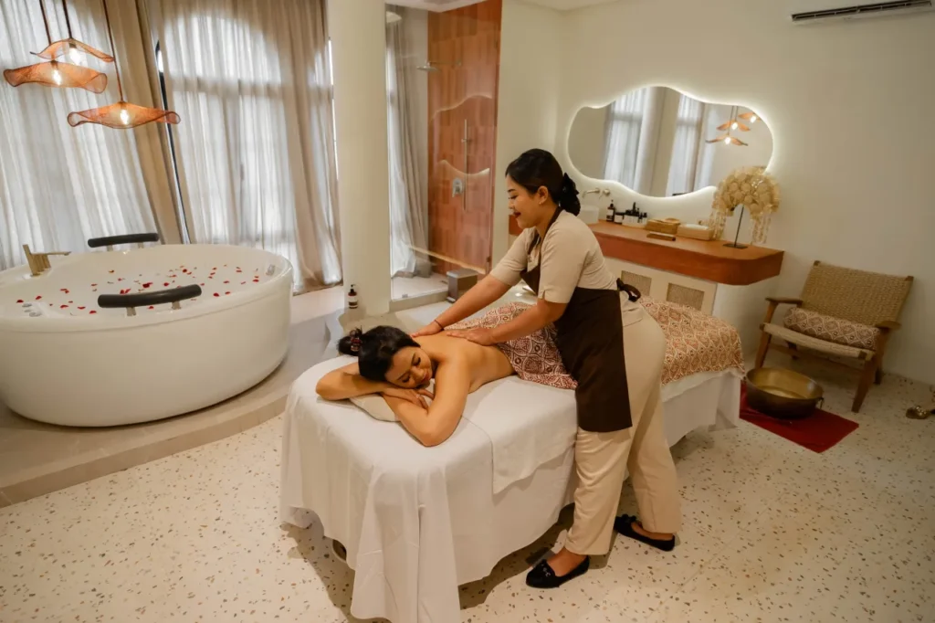 Balinese massage untuk wisatawan di Ubud